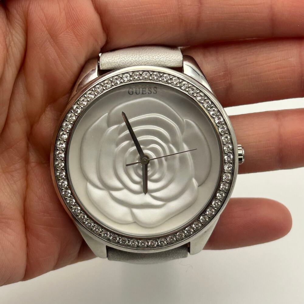 Guess Rosette Silver Crystals White Leather Women’s Watch Working New Battery - Picture 5 of 8